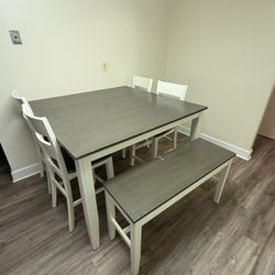 TABLE SET $400 Or BEST OFFER 