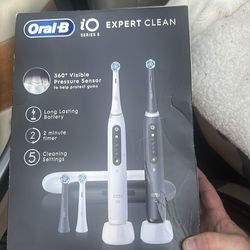Oral b iO series 5 2 pack