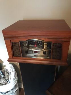 Am fm cd cassette turn table