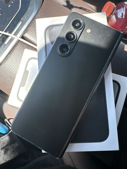 Samsung Z Fold5 Like New 