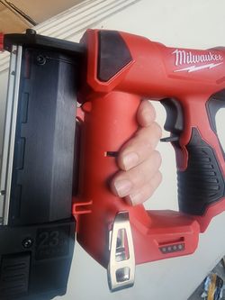Milwaukee M12 23g