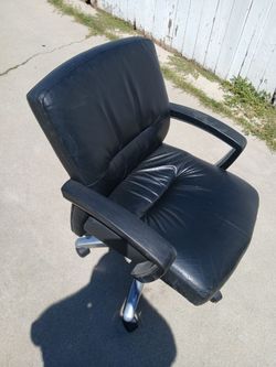 Black Leather Office Chair with Armrests