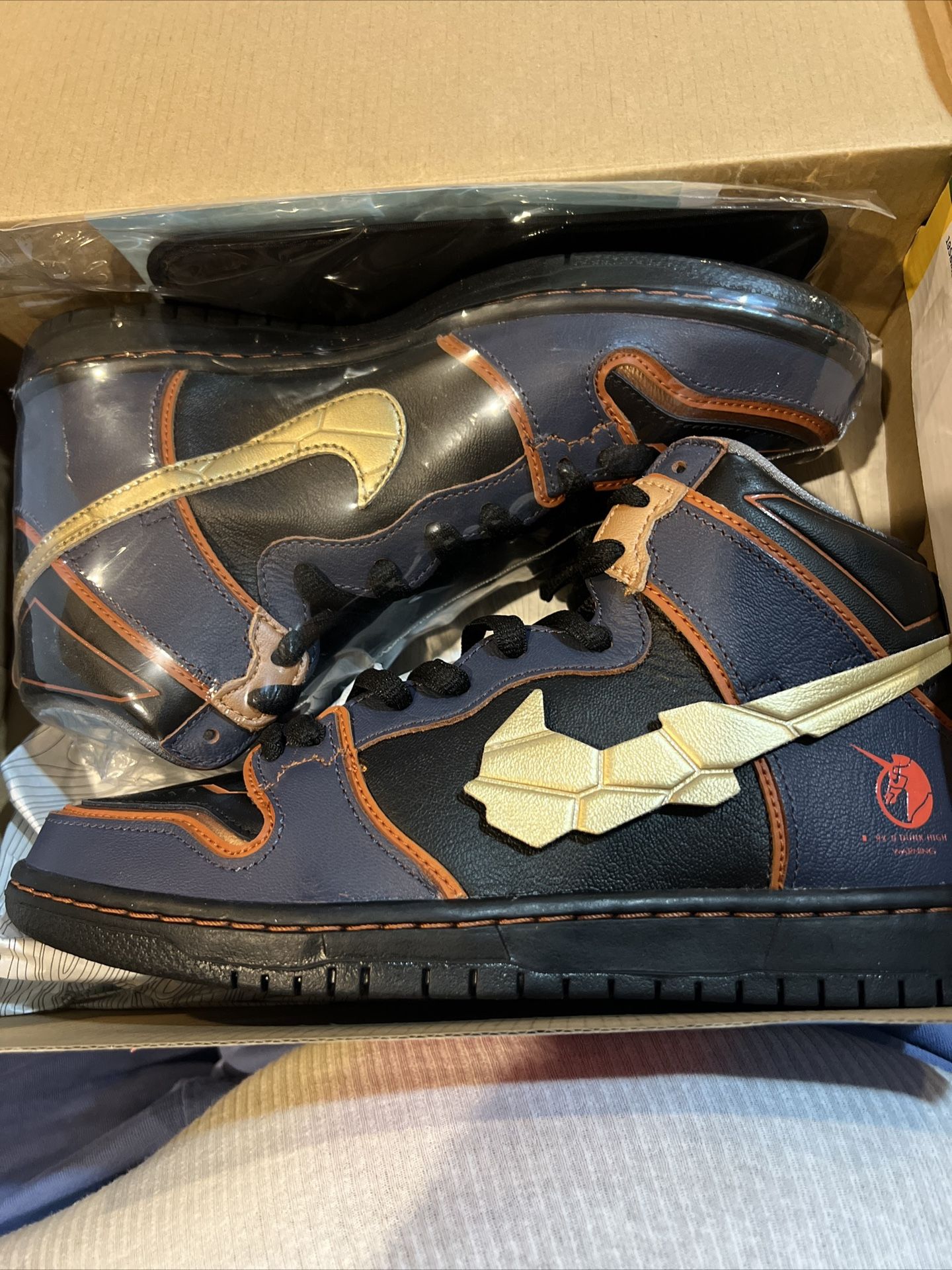 Nike SB High Gundam Size 8