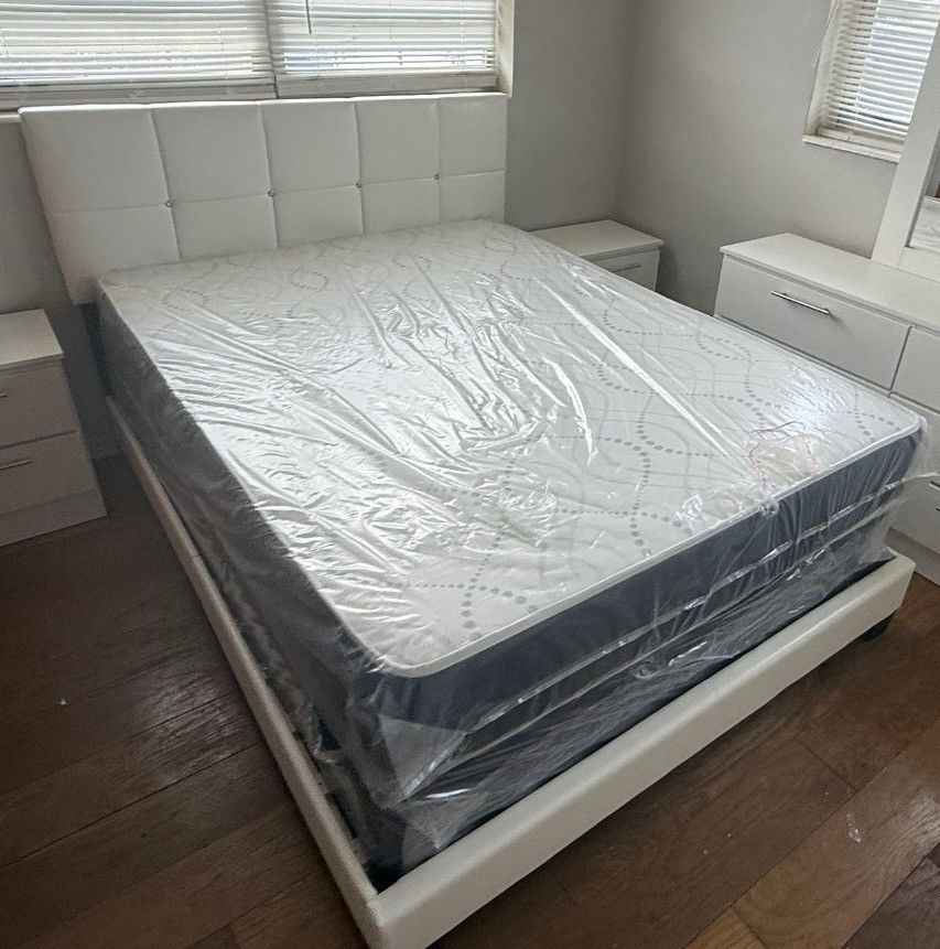 NEW MATTRESS FULL SIZE WITH BOX SPRING