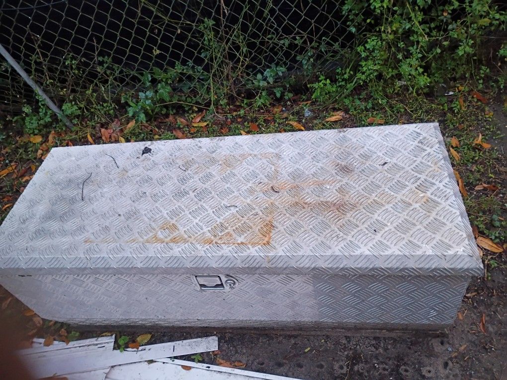 Truck Tool Bed Box