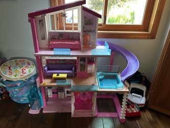 Barbie dream house