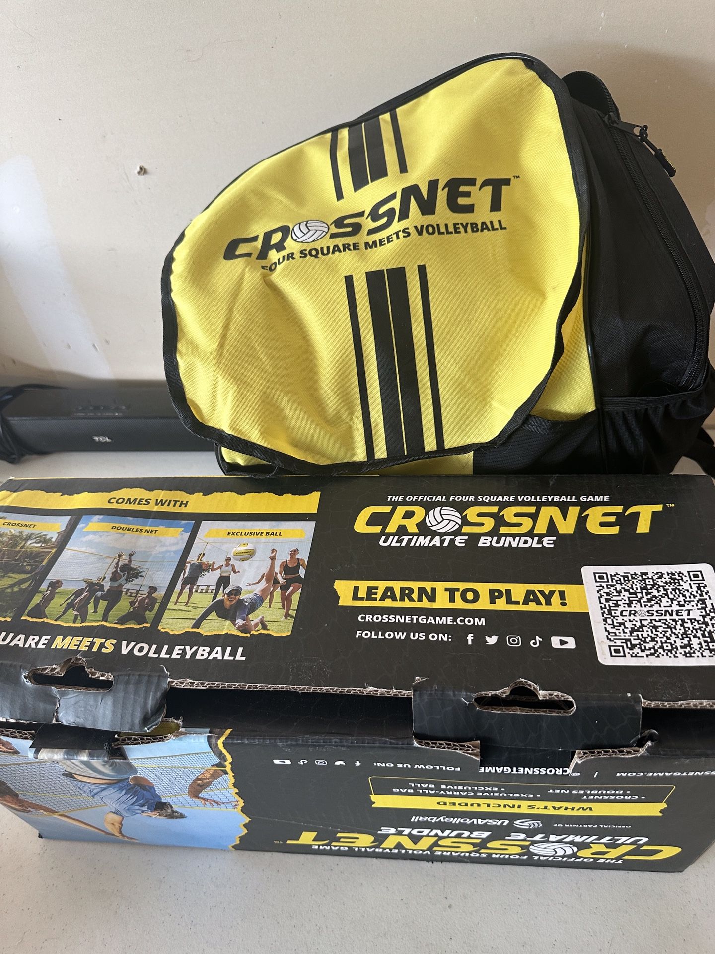Cross et Volleyball Net
