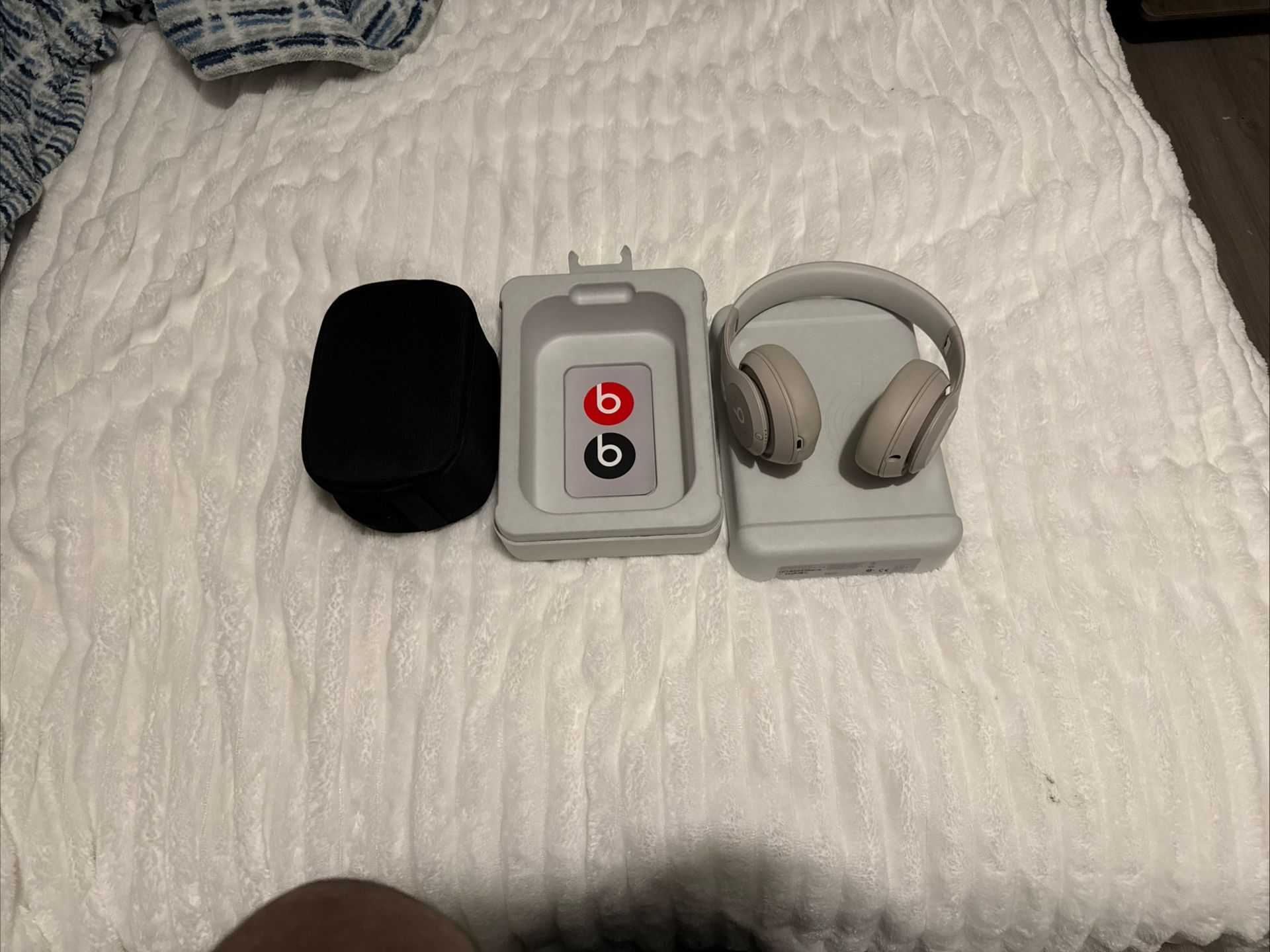 Beats Studio Pro - Beige (I Used Them Twice)