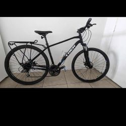 Trek bicycle 8.3 Dual sport