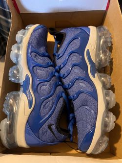 NEW- Nike Air Vapormax Plus