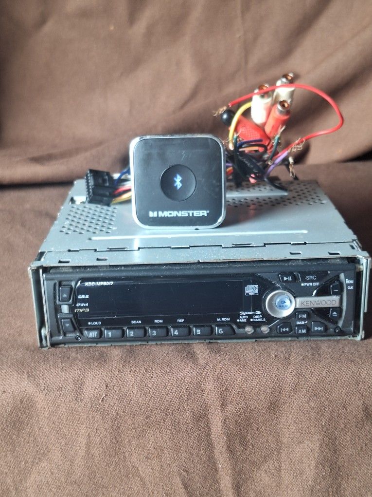 KENWOOD CAR STEREO AM/FM CD PLAYER ,MASK BLIND SPOT OR PULLOUT