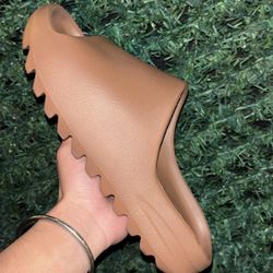size 12 yeezy slides 