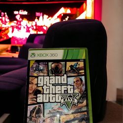 Grand Theft Auto V (Microsoft Xbox 360, 2013)