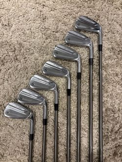 TaylorMade P790 Iron Set