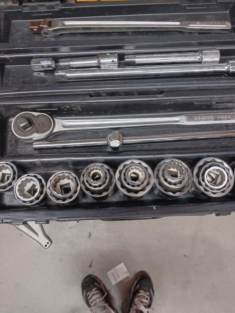 Craftsman 28pc. 3/4" Drive 12pt Socket + Set