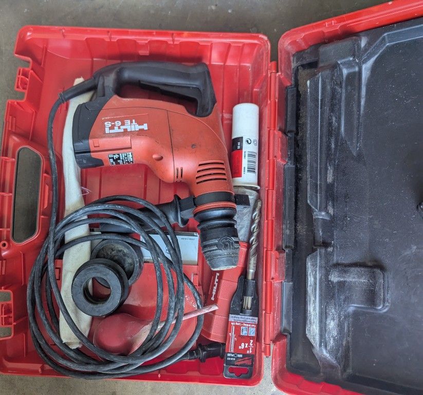 Hilti Corded Rotary Hammer Drill with Case