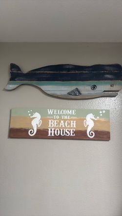 Beach house decor: whale and welcome sign