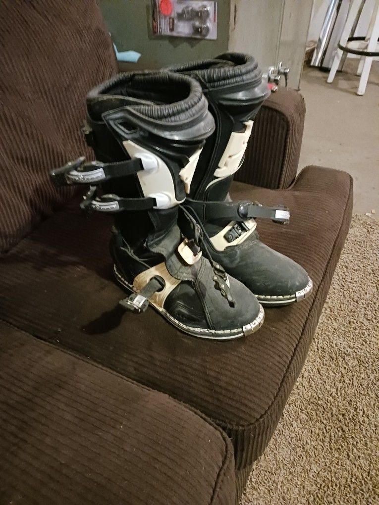 Motor Cycle Boots