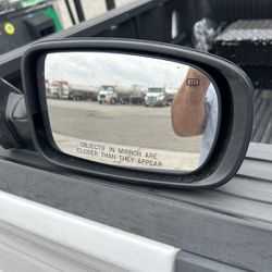 2019 passenger mirror charger