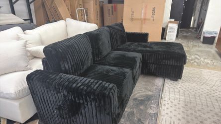 New 92x59 furry corduroy sectional couch / free sekivery