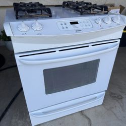 Kenmore Dual-Fuel Range – Gas Cooktop + Electric Oven (240 V) – $400 OBO