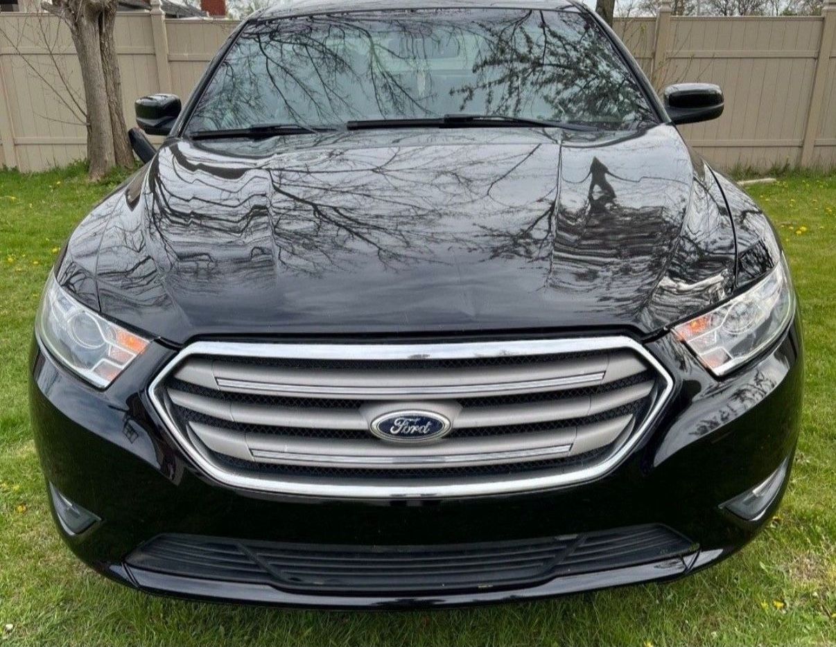 2015 Ford Taurus