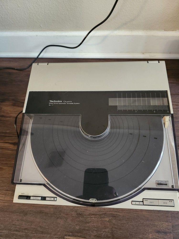 Technics SL-7 Direct Drive DD Linear Tracking Fully Automatic Player Turntable
