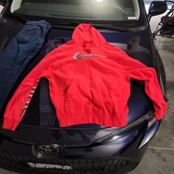 Nike Sweaters 2 New 2 Worn Twice Only. $15 Each Or 2 For $20 All Four For $35