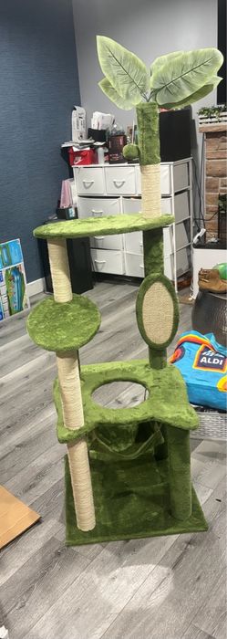 Cat tree tower