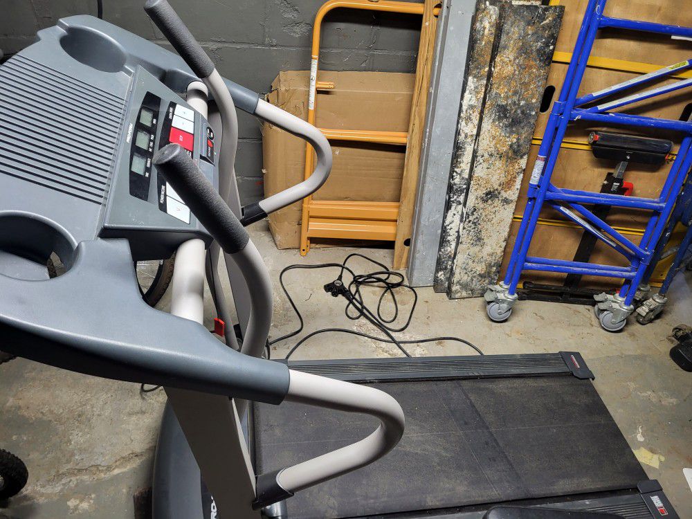 Treadmill And Eliptical Machine 