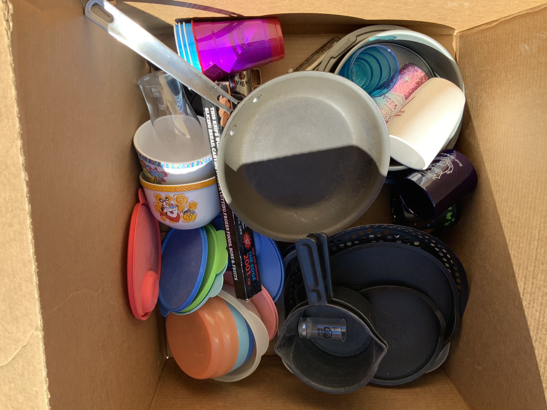 Tupperware, pans, kitchen items, all for 20