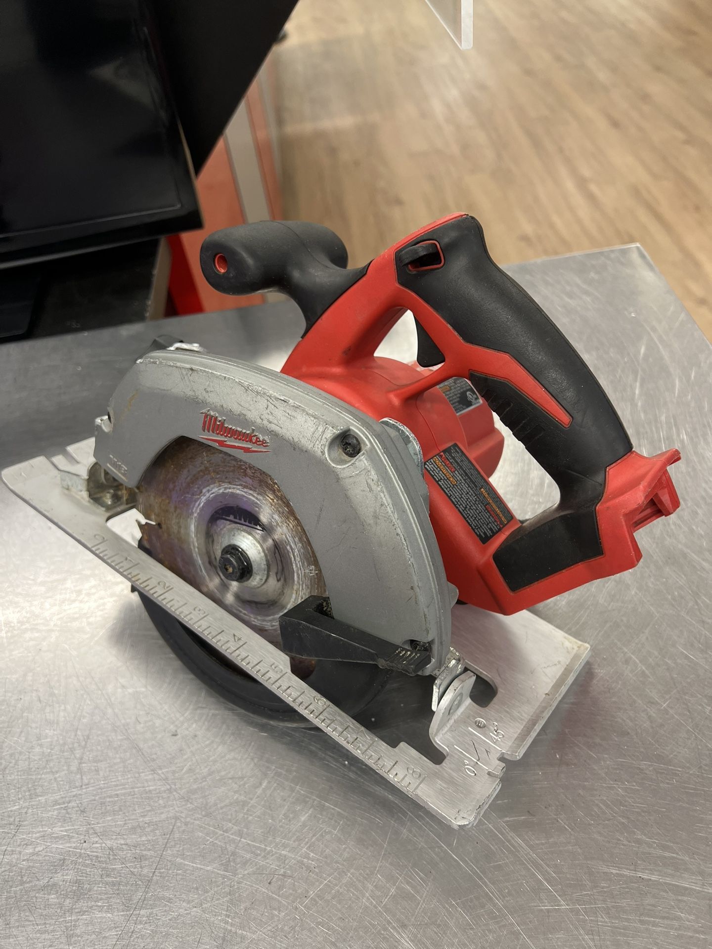 Milwaukee 18v 6 1/2” Circular Saw 187041/15