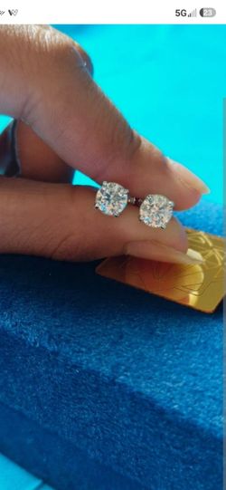 2Ct TW Round 14K White Gold Diamond Screwback Studs Earrings GIA