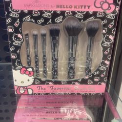 Hello Kitty® "The Favorites" 6-PC BRUSH SET