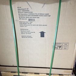 Brand New BR Vanity. NIB