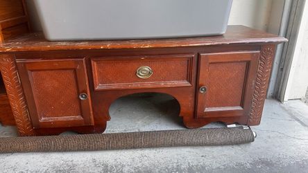 Vintage sark Wood tv stand with storage