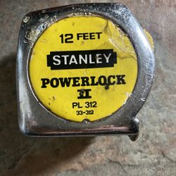 STANLEY POWERLOCK II.   12Ft