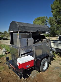 FOOD VENDOR TRUCK