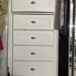 Off white Dresser Chest 