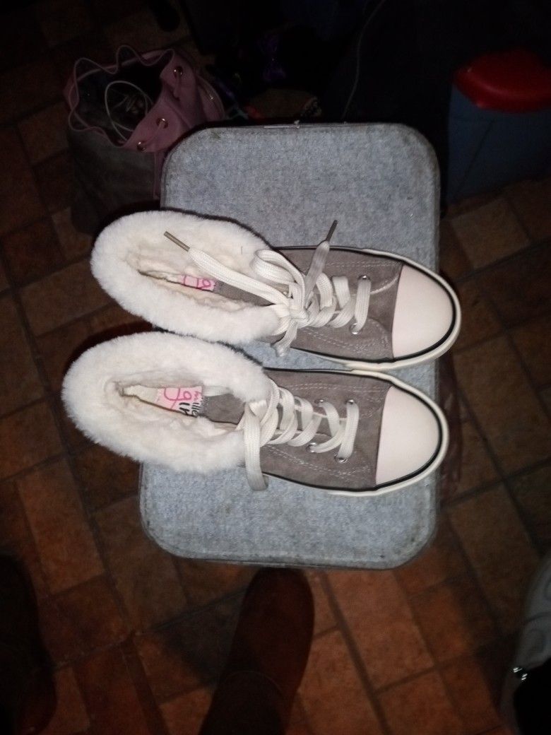 Brand New Olivia Miller Girl Shoes Size 3
