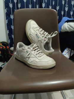 White Reeboks Size 7.5 Men