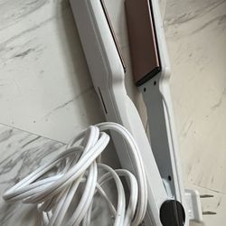 Flat Iron Styler 