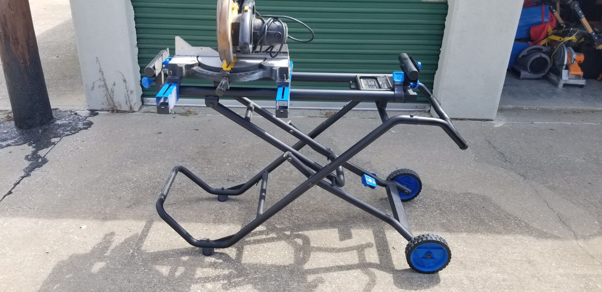 Delta Portable Work Station W/ 10” Pro-Tech Compound Miter Saw