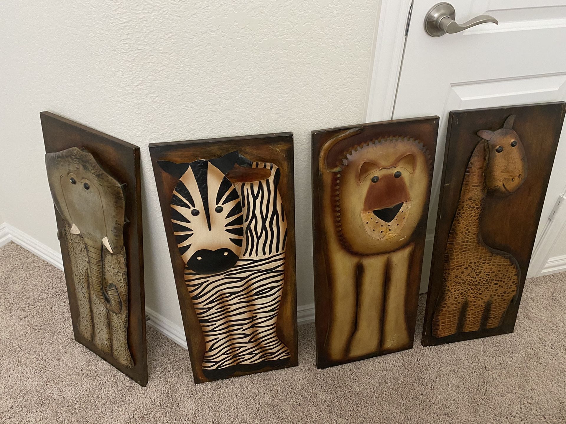 Animal wall decor