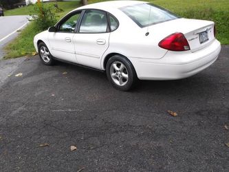 2001 Ford Taurus