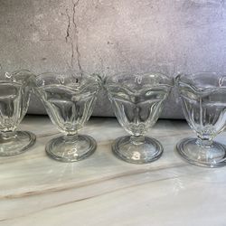 Mom’s Lot of (11) Vintage Anchor Hocking Tulip Clear Fountain ware Low Sherbet Ice Cream Sundae Dishes Footed Dessert 4" tall. 