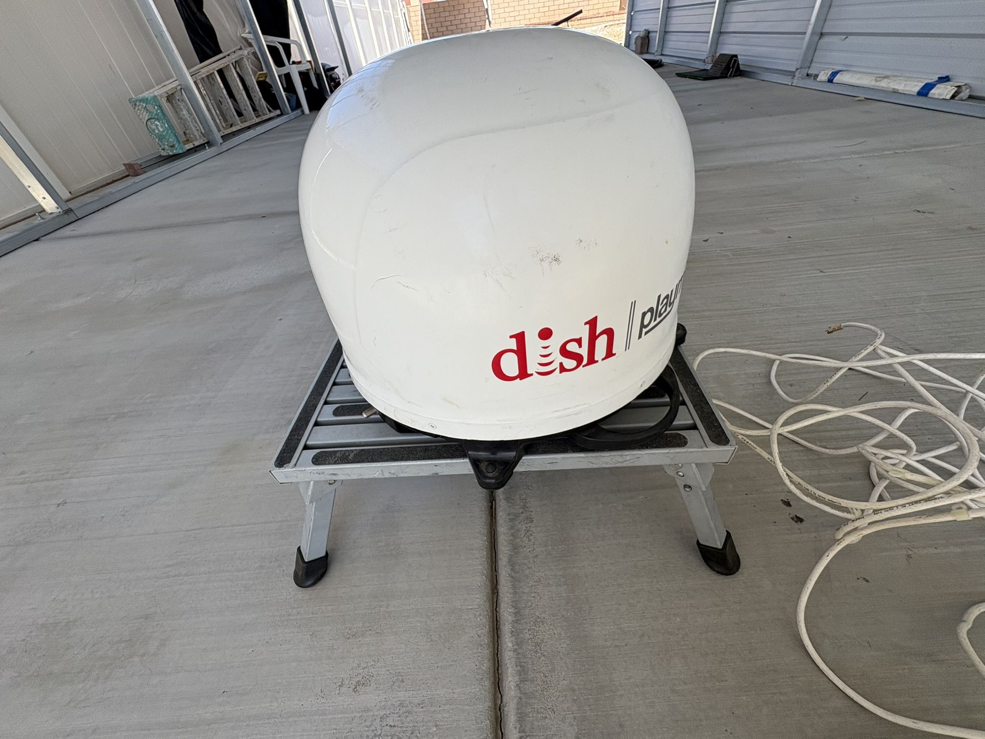 Dish Playmaker Satellite With Stand And Walle Receiver