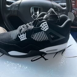 white thunder jordan 4s