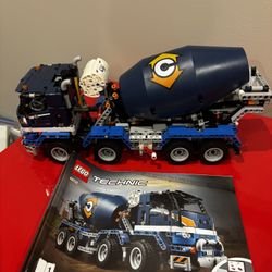 Lego Technic cement Mixer 