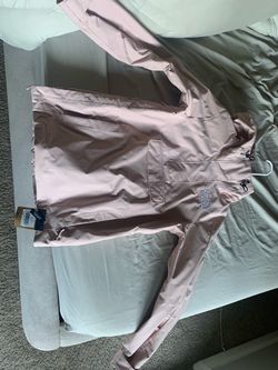 North face NEW SIZE SMALL